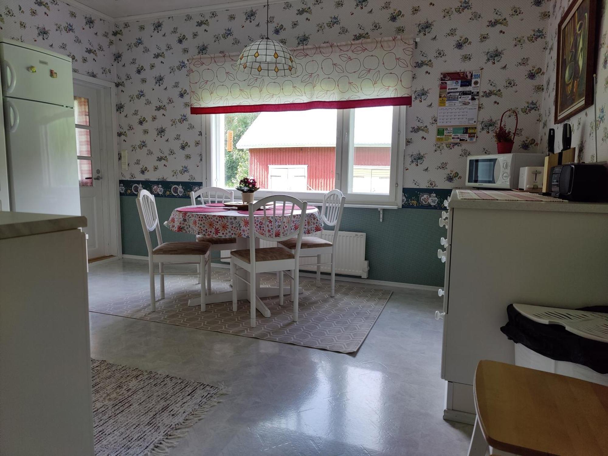 Mukava Mummonmoekki Maaseudun Rauhassa Villa